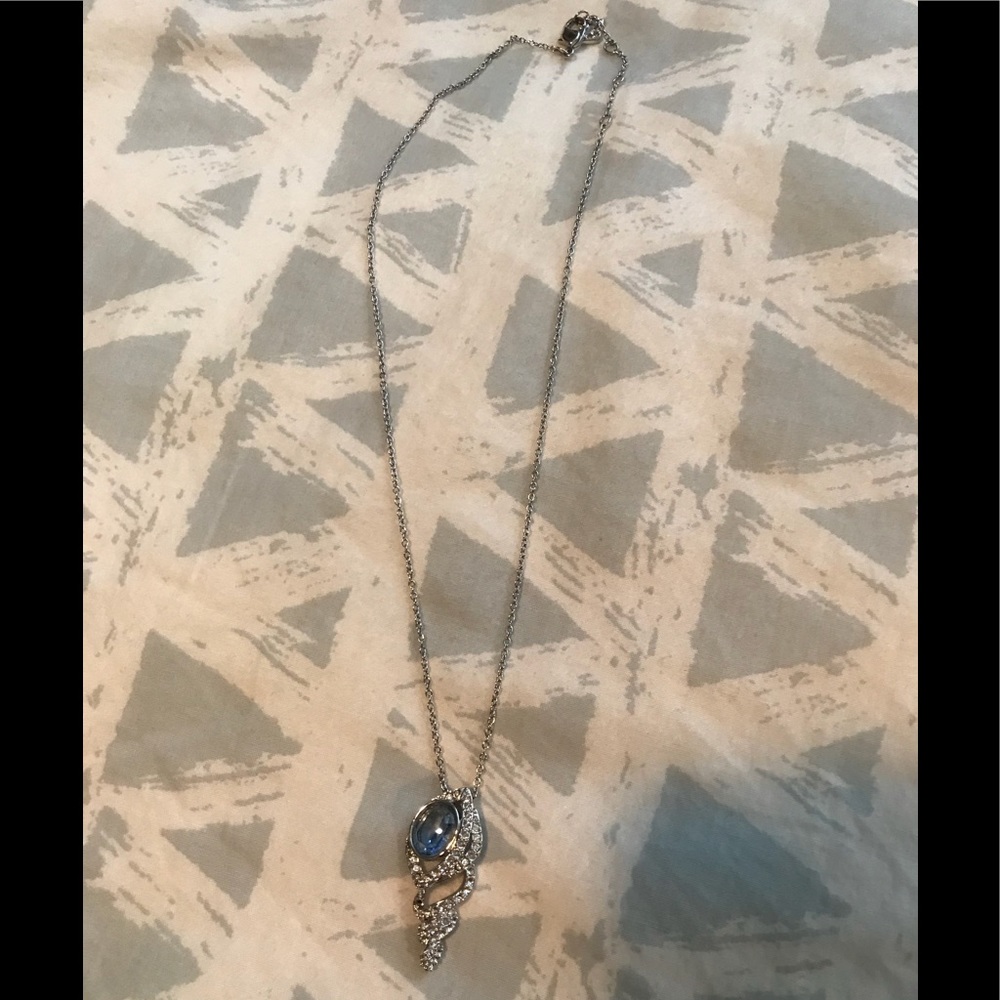 Aquamarine and white stones necklace